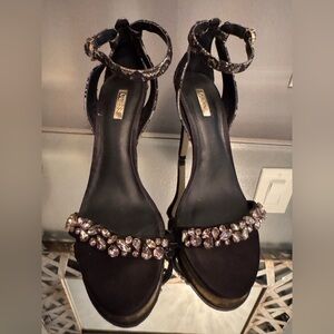 Guess Black and Gold Lace Heels